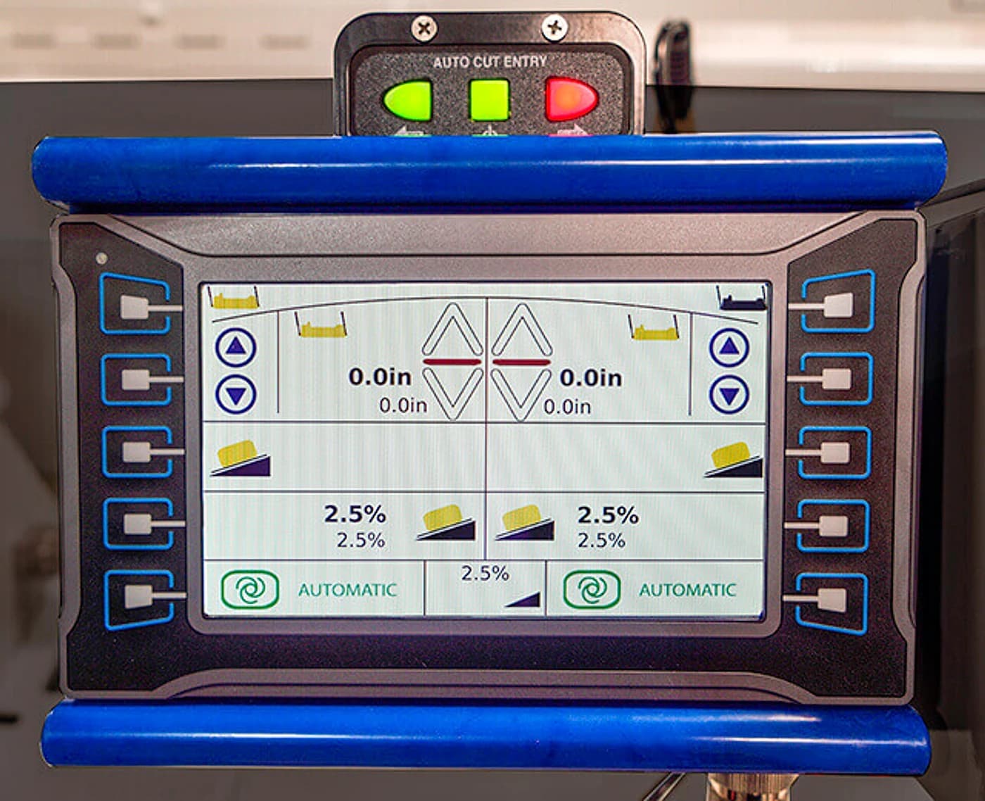 Roadtec ACE grade control on a cold planer