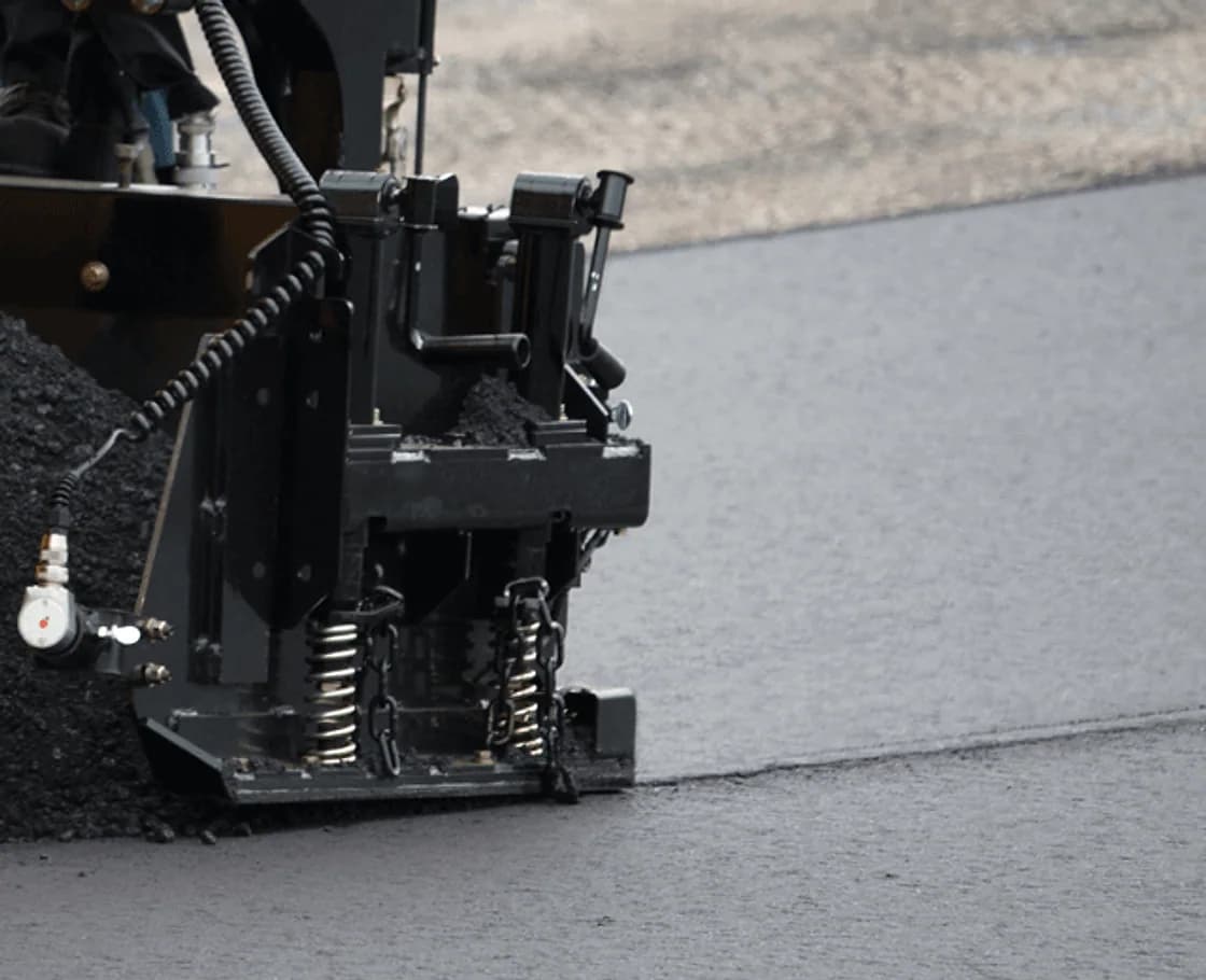 Carlson CP75 II Commercial Class Asphalt Paver ezc815 screed detail OEM photo