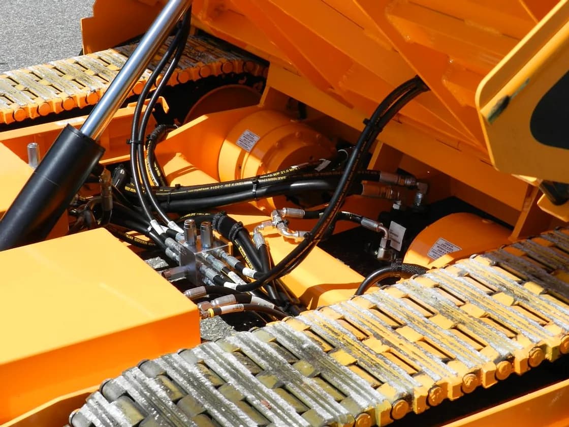 LeeBoy 1000G Asphalt Paver paving system view OEM photo