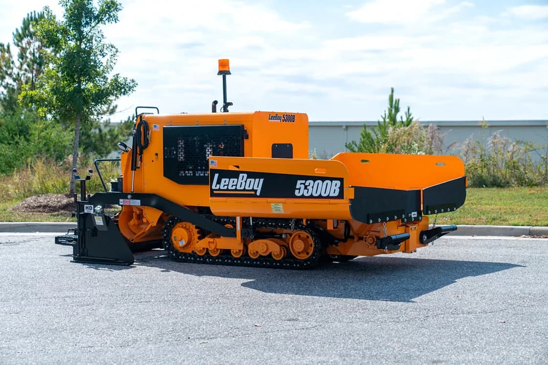 LeeBoy 5300B Asphalt Paver product profile OEM photo