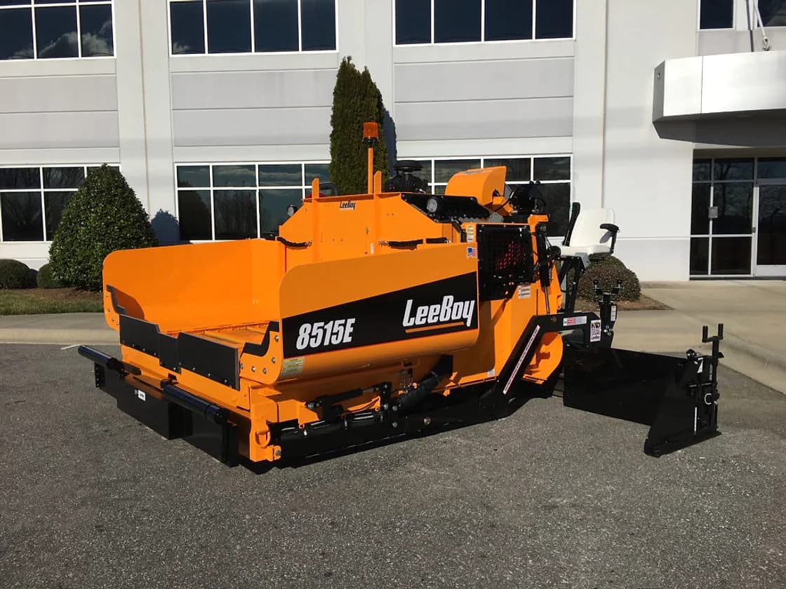 LeeBoy 8515E Asphalt Paver product profile OEM photo