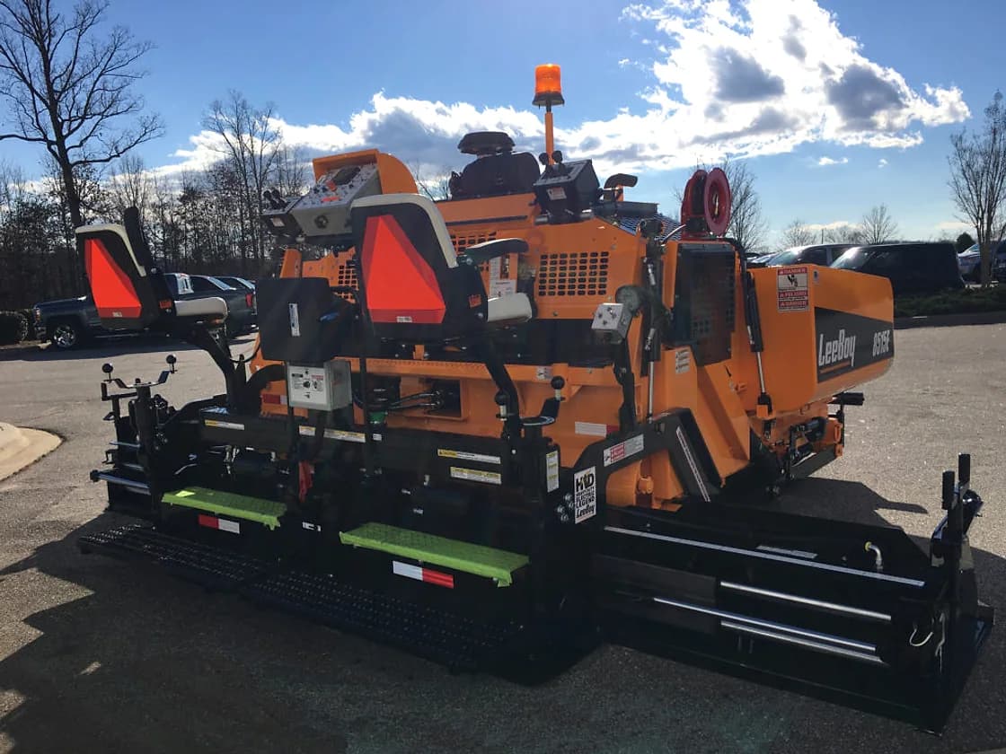 LeeBoy 8515E Asphalt Paver machine detail OEM photo