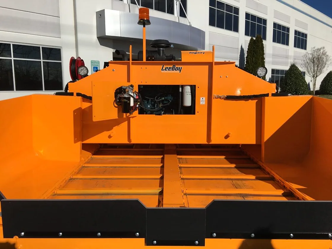 LeeBoy 8515E Asphalt Paver additional oem view OEM photo
