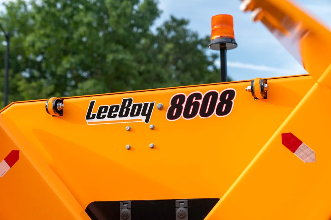 LeeBoy 8608 Asphalt Paver additional oem view OEM photo