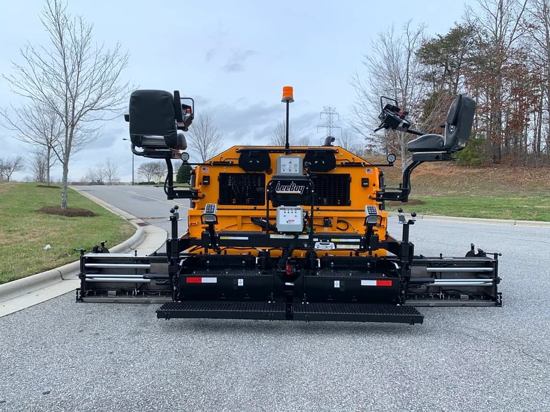 LeeBoy 8616D Asphalt Paver additional oem view OEM photo