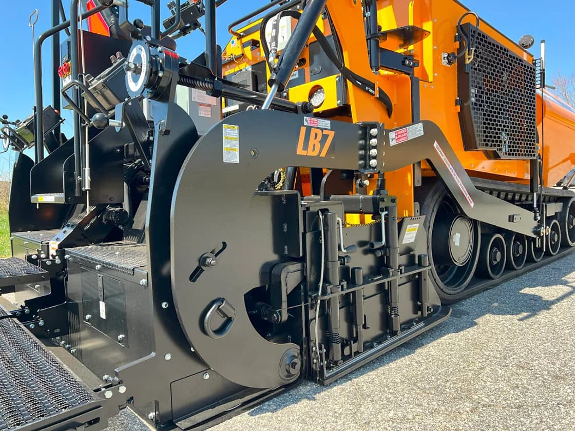LeeBoy 8680 Asphalt Paver paving system view OEM photo