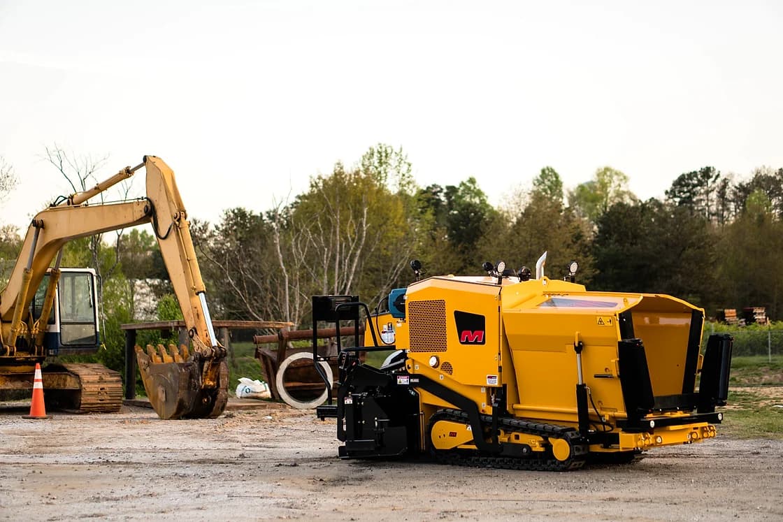 Mauldin 1360 Commercial Asphalt Paver feed and hopper area OEM photo