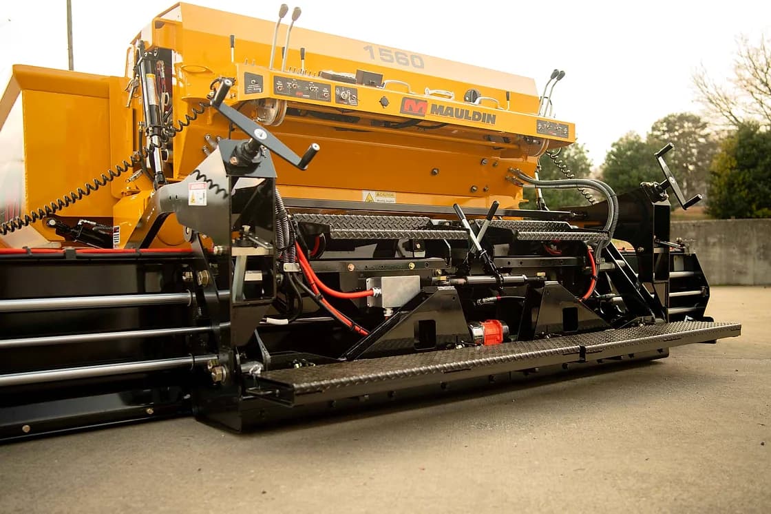 Mauldin 1560 Asphalt Paver feed and hopper area OEM photo