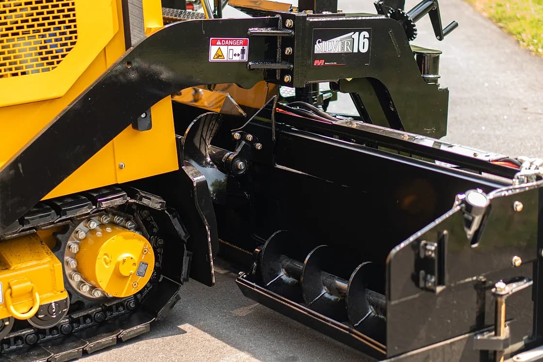 Mauldin 1860C Commercial Asphalt Paver product profile OEM photo