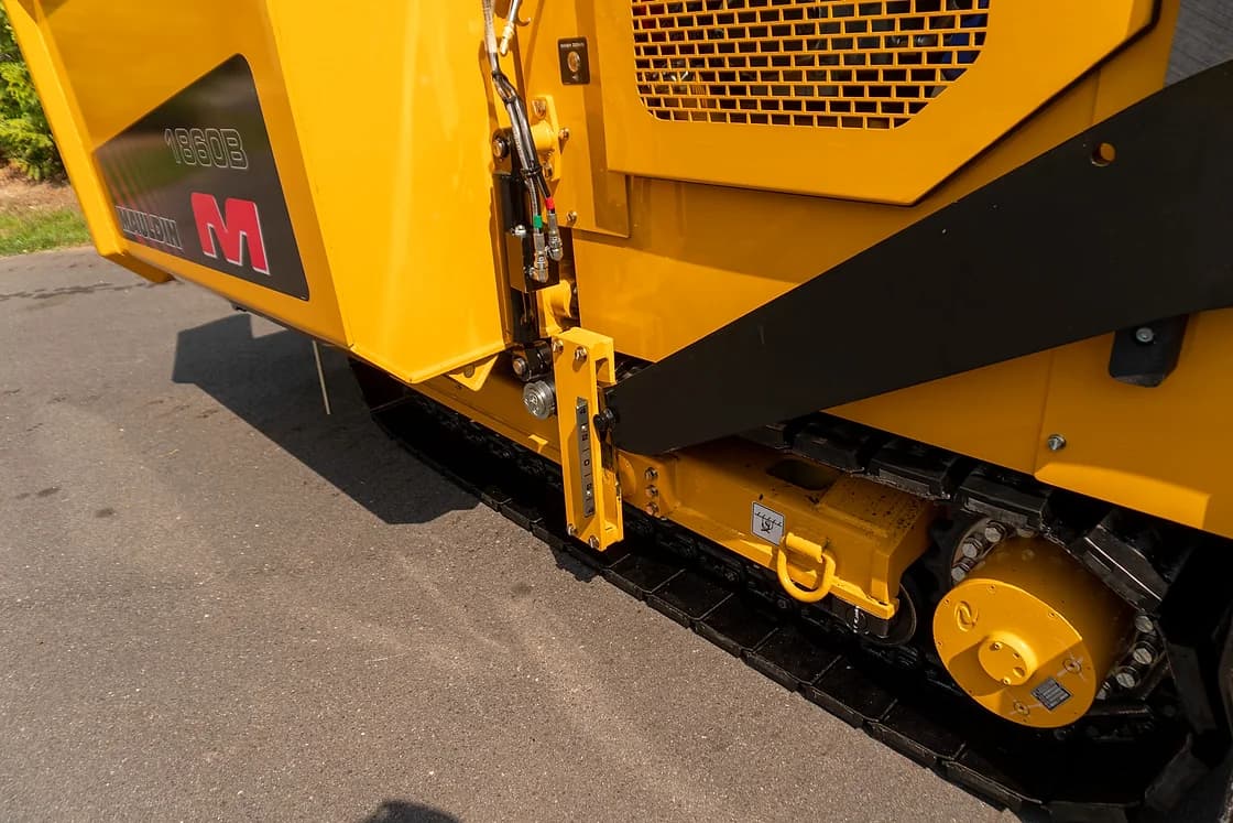 Mauldin 1860C Commercial Asphalt Paver machine detail OEM photo