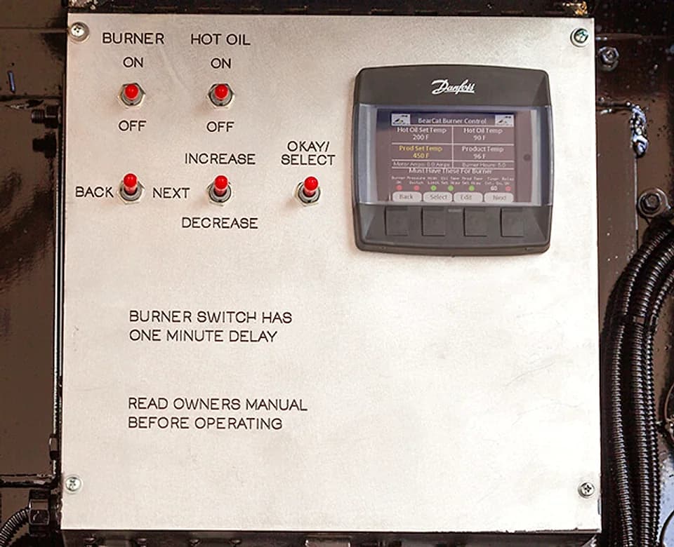 Roadtec SP-200 spray paver hot oil heating system