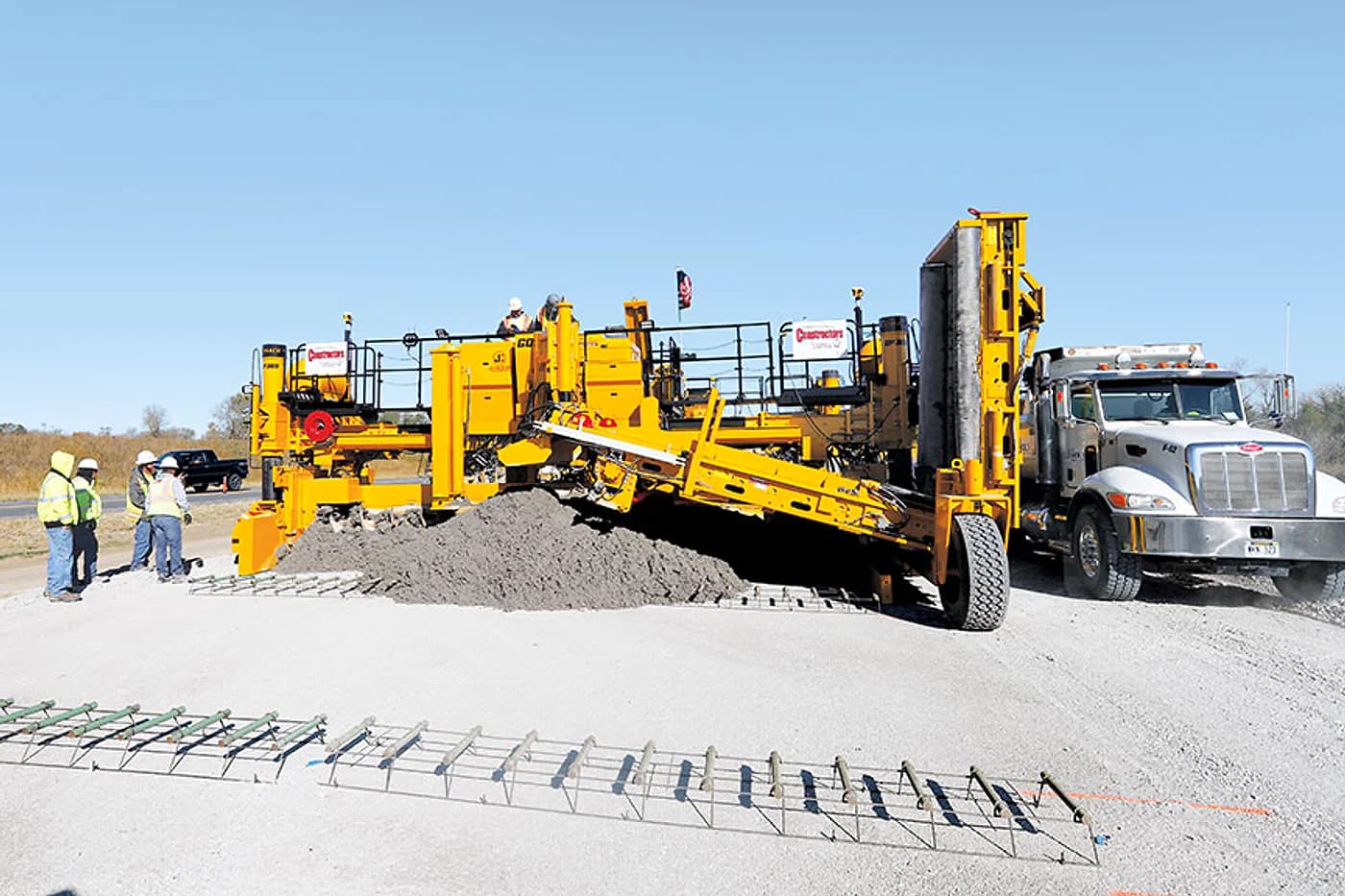 GOMACO GP360 Placer/Spreader Slipform Paver equipment photo
