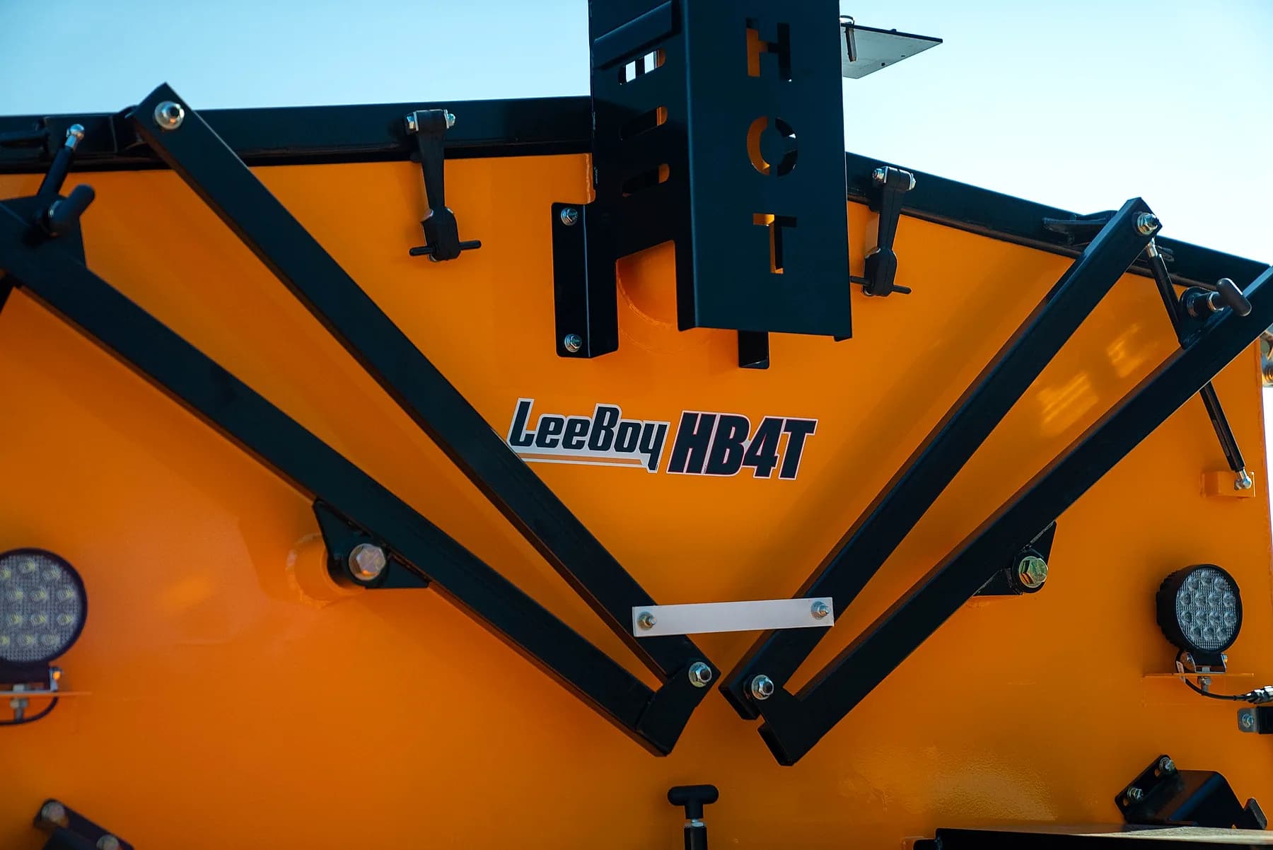 LeeBoy HB4T controls and frame detail