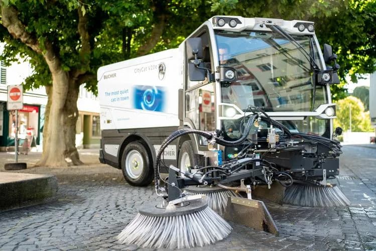 Bucher Municipal CityCat V20 compact sweeper photo 2