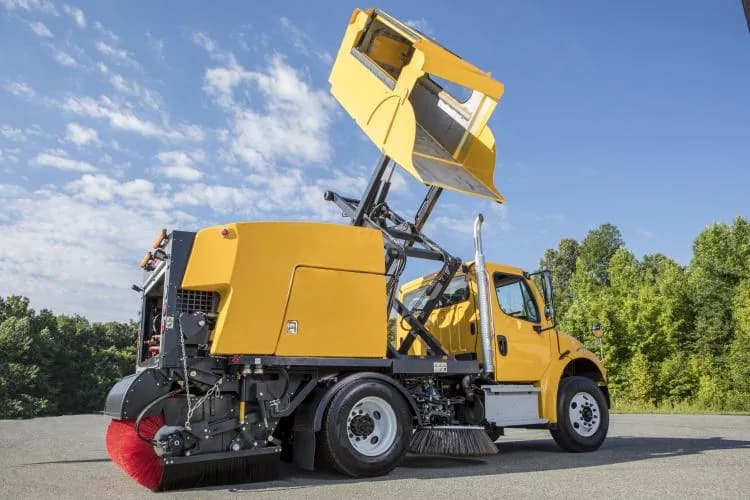 Bucher Municipal MaxPowa E35m truck-mounted sweeper photo 4
