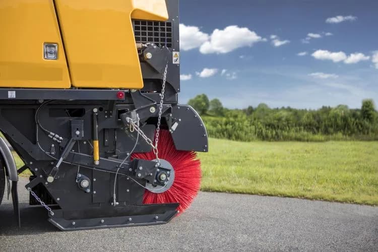 Bucher Municipal MaxPowa E35m truck-mounted sweeper photo 5