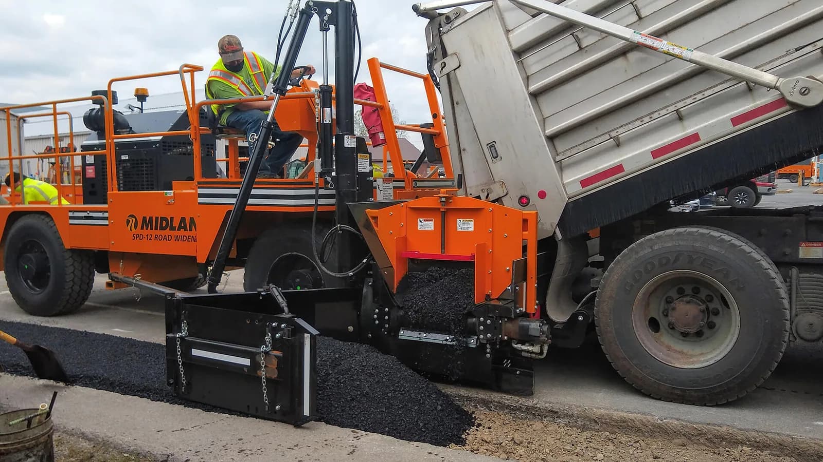 Midland Machinery SPD-12 road widener photo 2