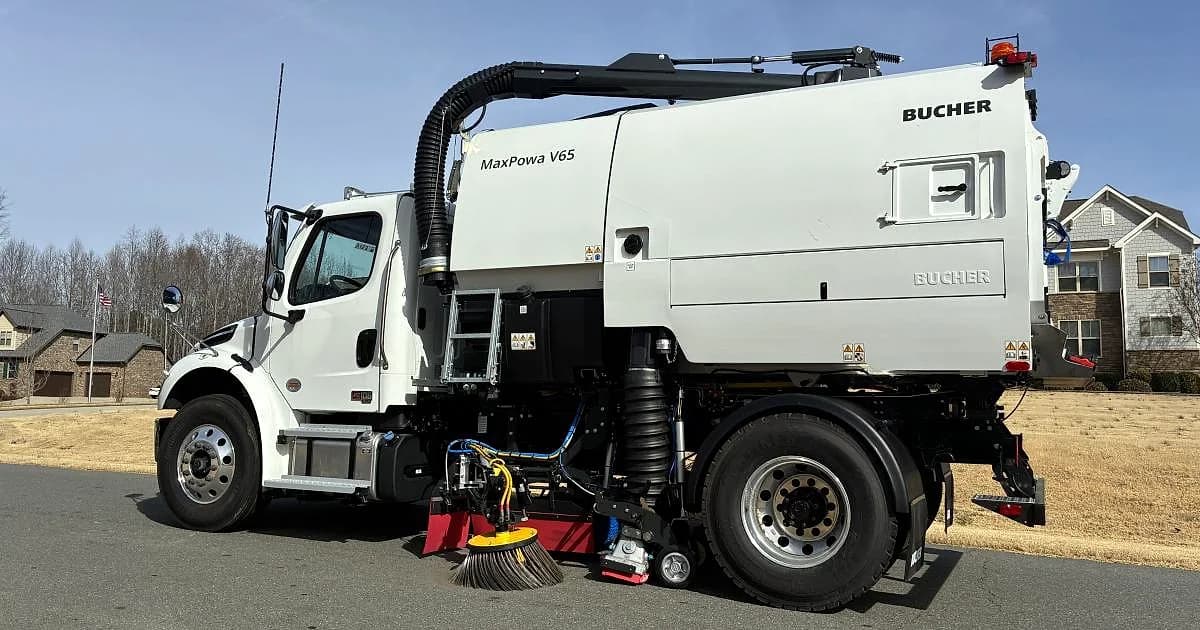 Bucher Municipal MaxPowa V65 road maintenance equipment