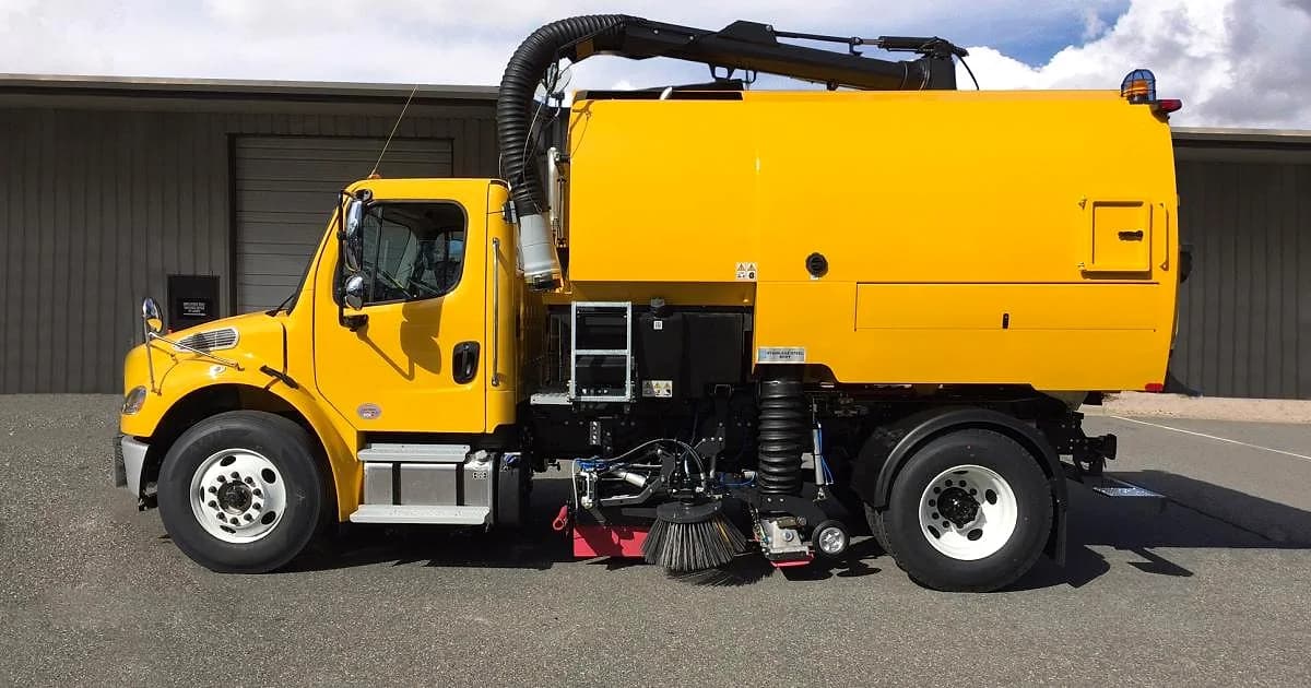 Bucher Municipal MaxPowa V80 road maintenance equipment