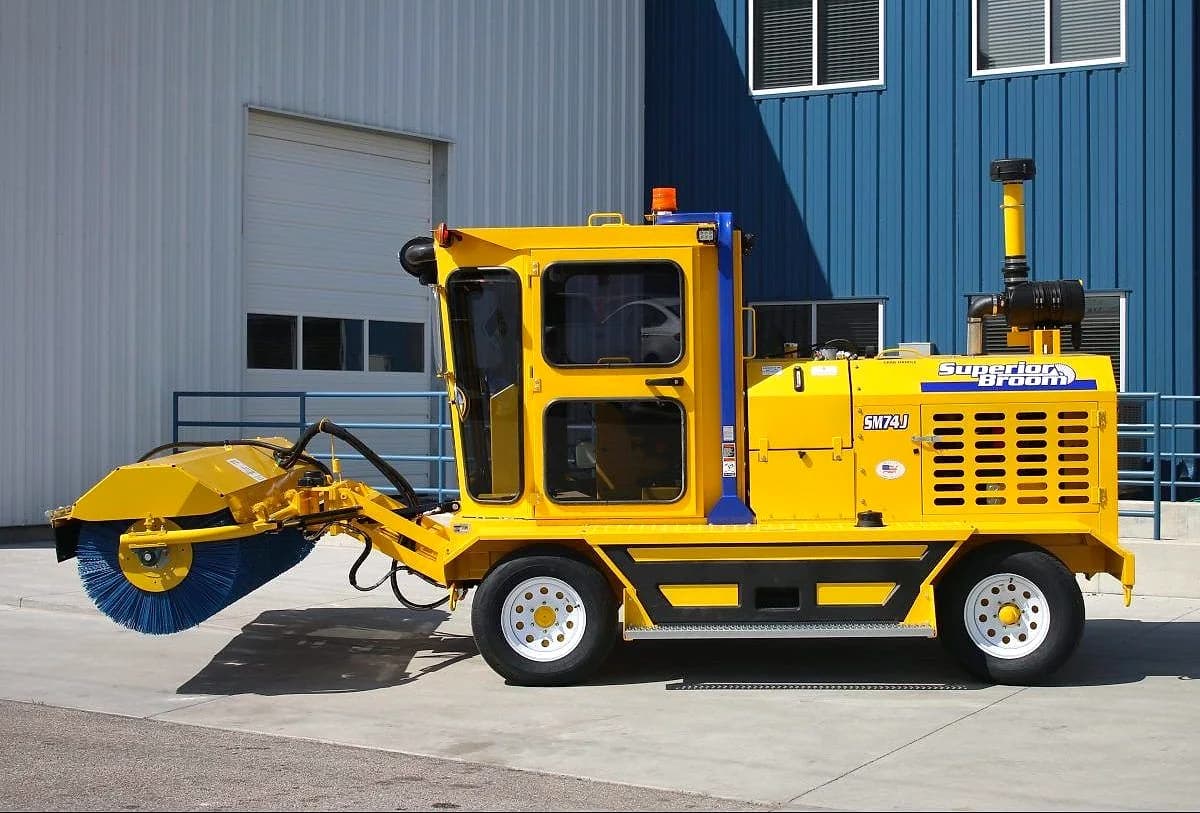 Superior Broom SM74 road maintenance equipment