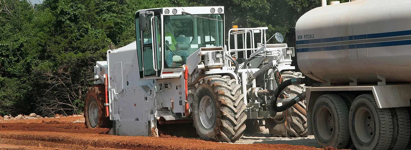 Roadtec SX-6 soil stabilization application