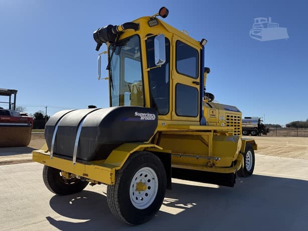 2024 Superior Broom DT74J sweeper photo 1