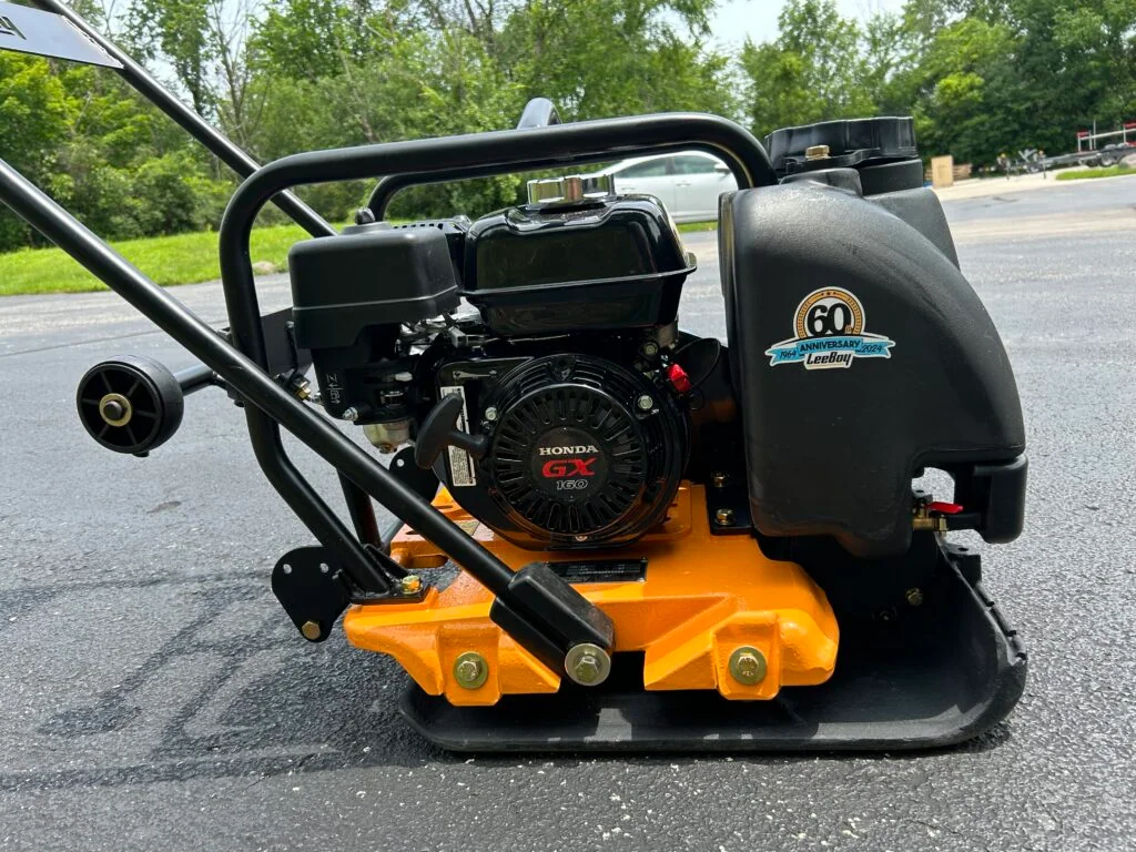 LeeBoy LB5013 paver pad application
