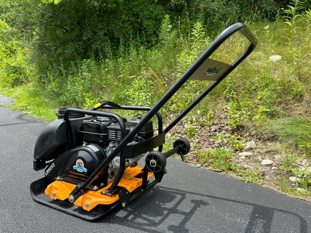 LeeBoy LB5013 field service view