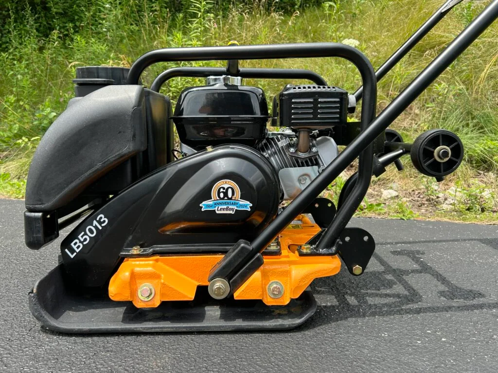 LeeBoy LB5013 plate compactor OEM gallery photo 9