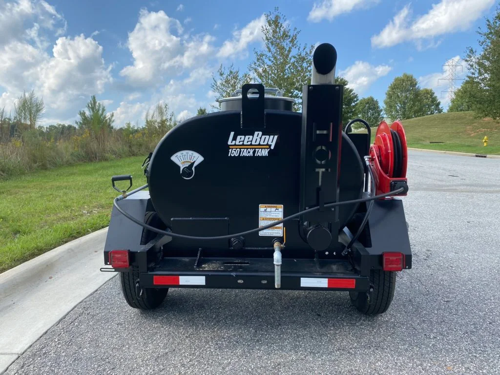 L150 tack distributor photo 2