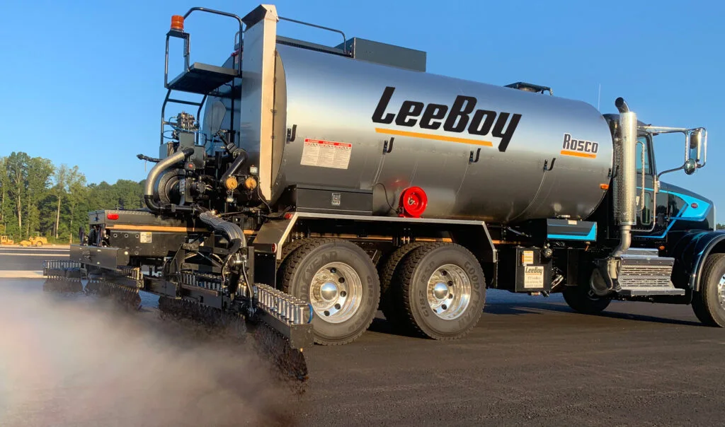 Rosco Maximizer 4B asphalt distributor photo 8
